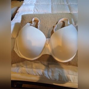 Victoria's Secret bra size 38DDD